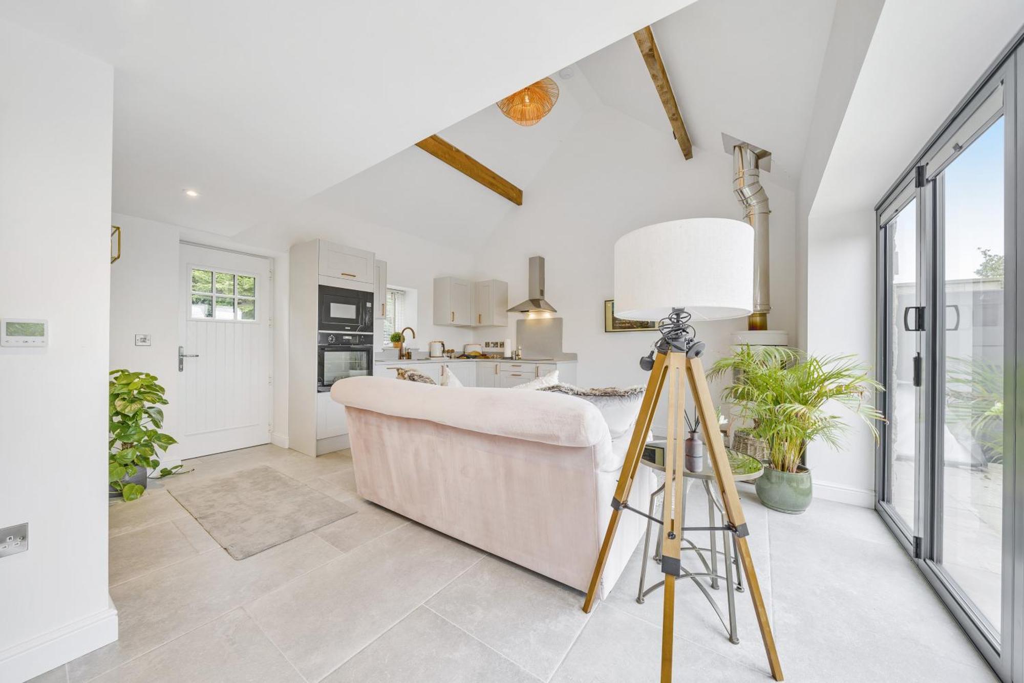 Holiday home Brand New Listing - The Honey Pot In